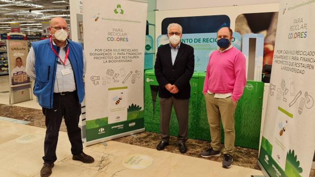 Reciclar bombillas y electrodomésticos tiene premio ambiental