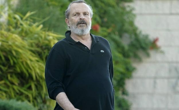 Miguel Bosé: «Hay menos pájaros porque el 5G se los está cargando»