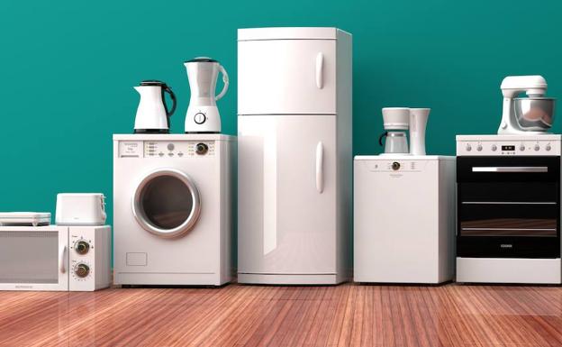 ¿Debo poner la lavadora de madrugada para ahorrar? Las claves del nuevo recibo de la luz