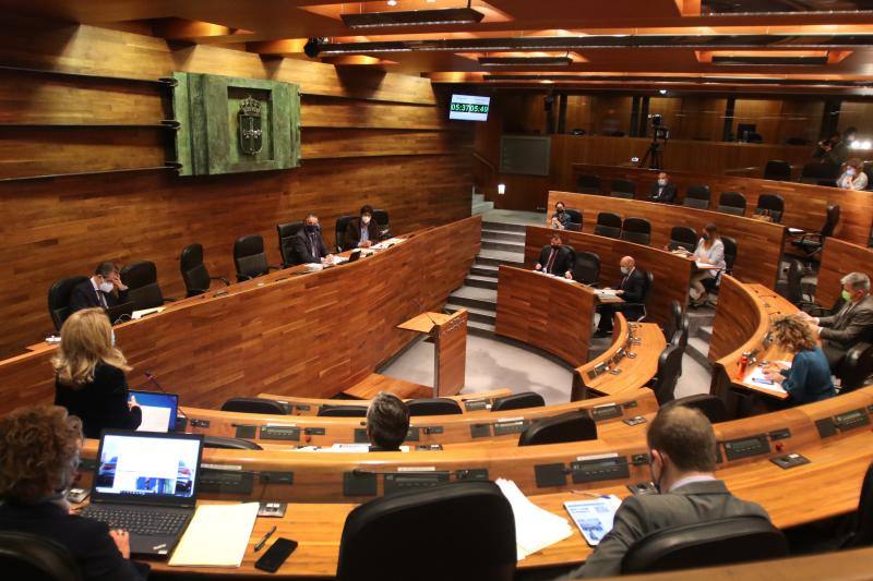 Barbón insiste: «Tenemos que abordar la normalización lingüística de forma consensuada; les invito a ser más transigentes»