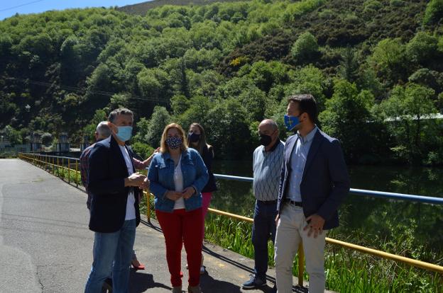 El PP propone que se pueda navegar por el embalse de La Barca, en Tineo
