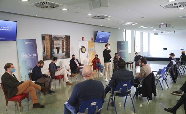 La oficialidad del asturiano pasa por un consenso «sin trampas» y «al detalle»