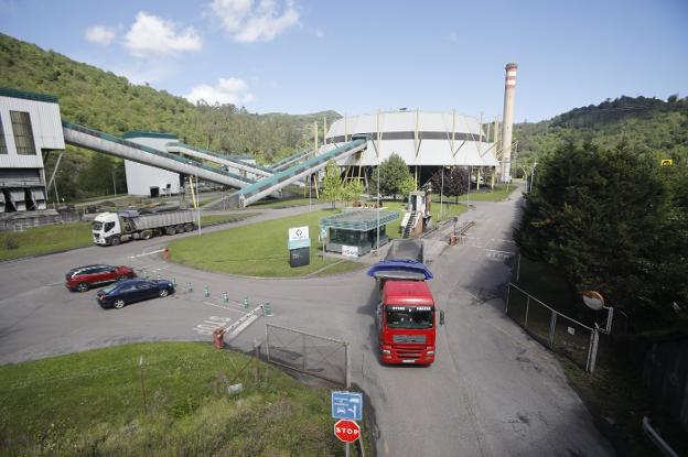 Cofiño afirma que el combustible sólido recuperado que usará La Pereda «no es exactamente un residuo»