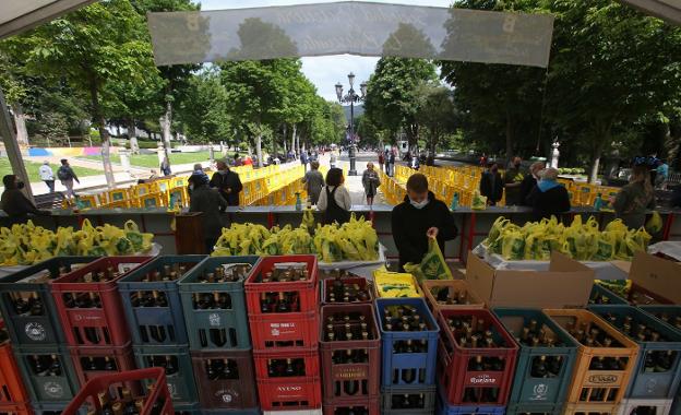 La Corporación recoge el bollo por turnos