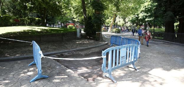 El Ayuntamiento retira el aguaducho del Campo San Francisco para la instalación de un nuevo local hostelero