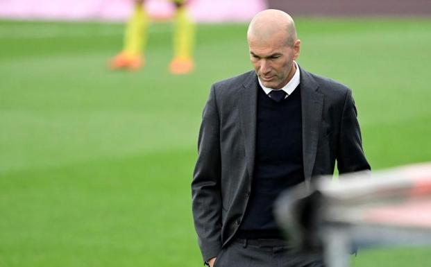 El Real Madrid hace oficial la marcha de Zidane