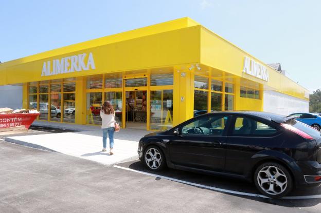 Alimerka traslada su tienda de La Vallina a la entrada de Luanco