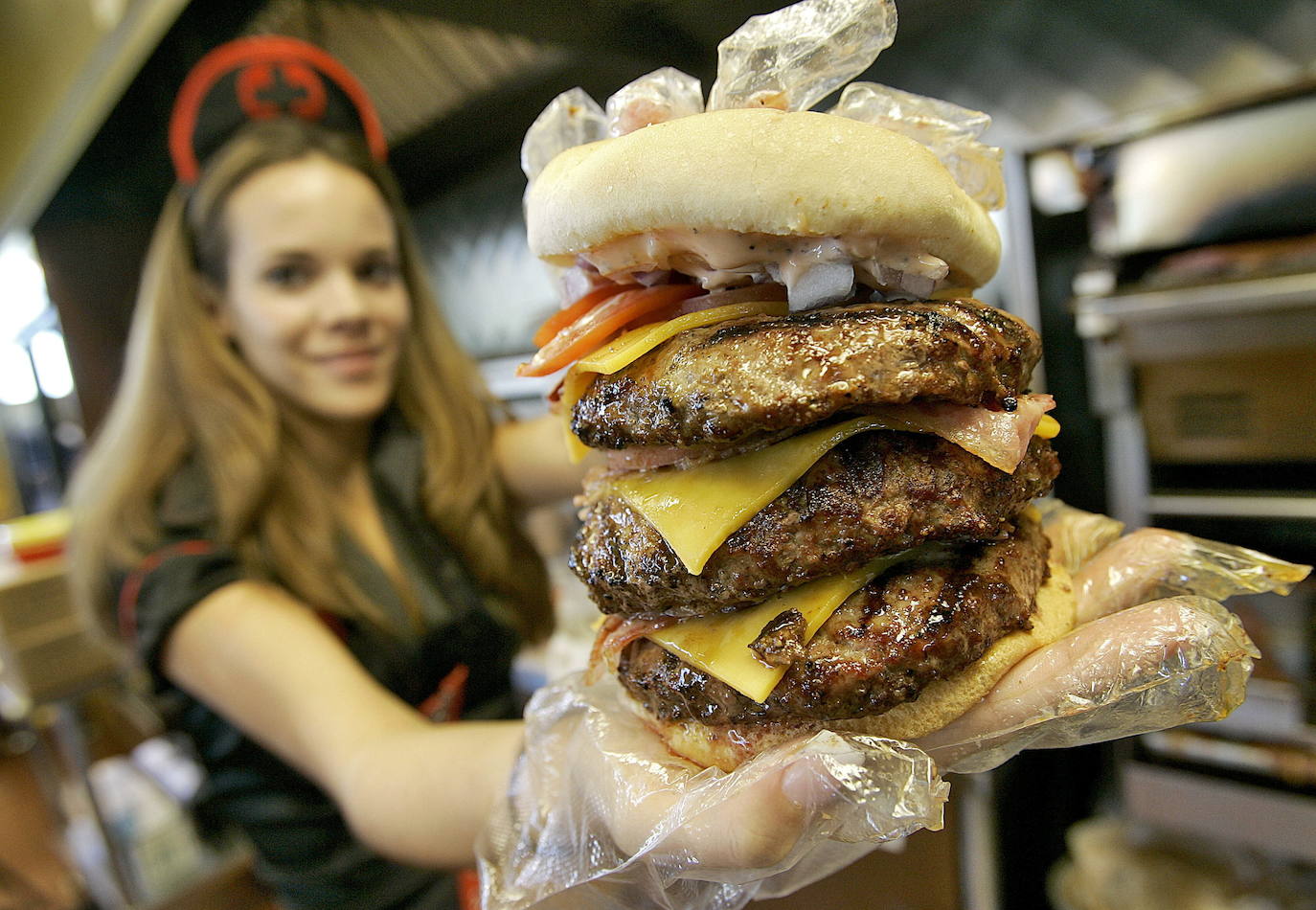 Vino y hamburguesa: el maridaje perfecto para sorprender a los invitados