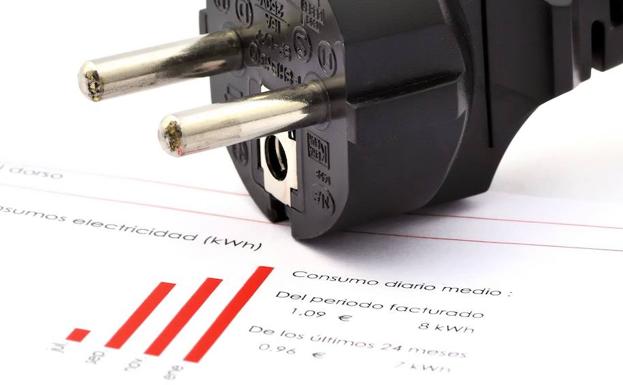 El Gobierno impulsa una ley para rebajar el precio de la factura eléctrica