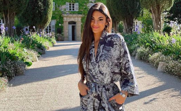 Los 6 looks de invitada más elegantes y favorecedores