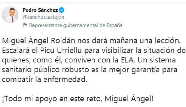 Pedro Sánchez anima a Roldán antes de su ascenso al Urriellu