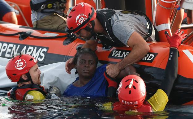 La UE recuerda a la ONU que busca solucionar la «tragedia» migratoria