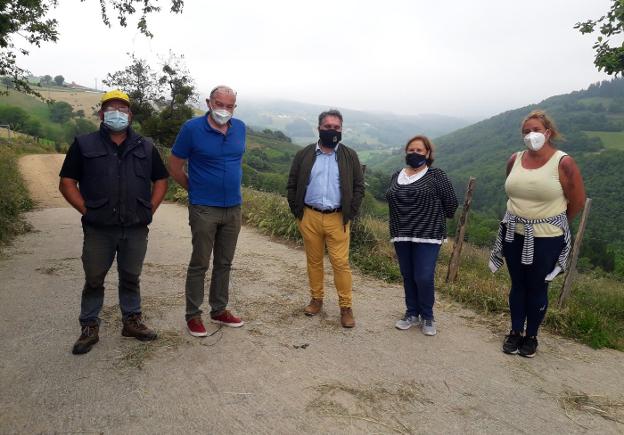 La carretera que une Villagrufe y Carballedo será reacondicionada