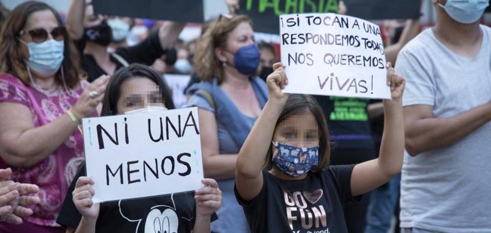 «Ojalá yo hubiera estado en ese momento junto a ellas de la mano y morir juntas» - Vimarsana News