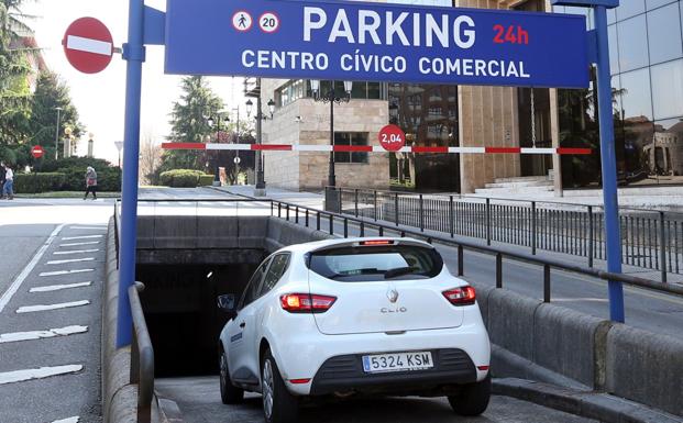Los dueños del aparcamiento del Centro Cívico venden 148 plazas en solo un mes