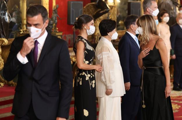 Un vestido midi de Marcos Luengo para Begoña Gómez