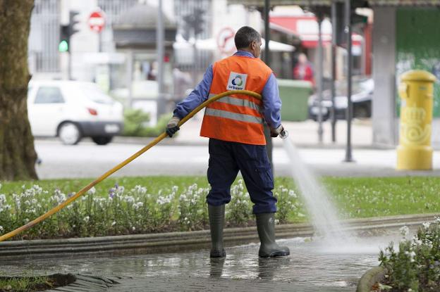 Urbaser seguirá prestando el servicio de limpieza y recogida de residuos diez años