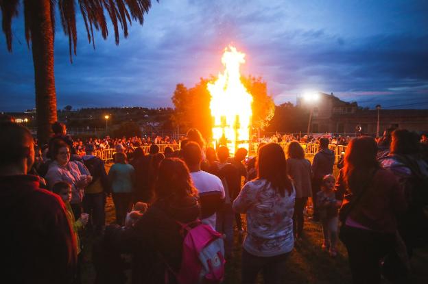 Música y teatro suplirán en San Juan la ausencia de las hogueras de Corvera