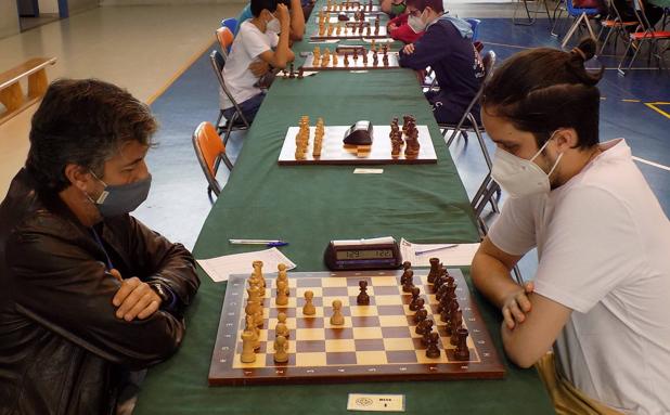 Juan Vilanova lidera en solitario el torneo de Cuarta División