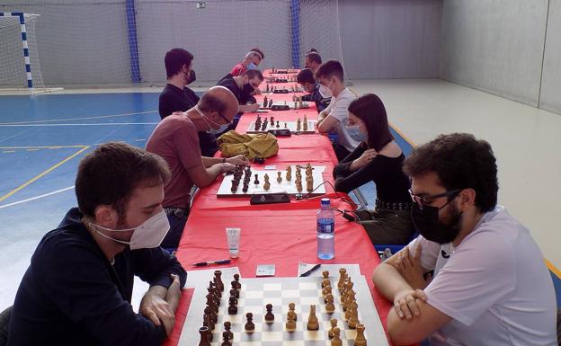 Aitor Alonso derrotó a Alberto Cuevas