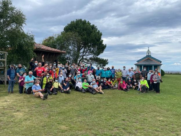 Valdés y Cudillero, unidos para reivindicar la ruta entre Cabo Busto y Cabo Vidio