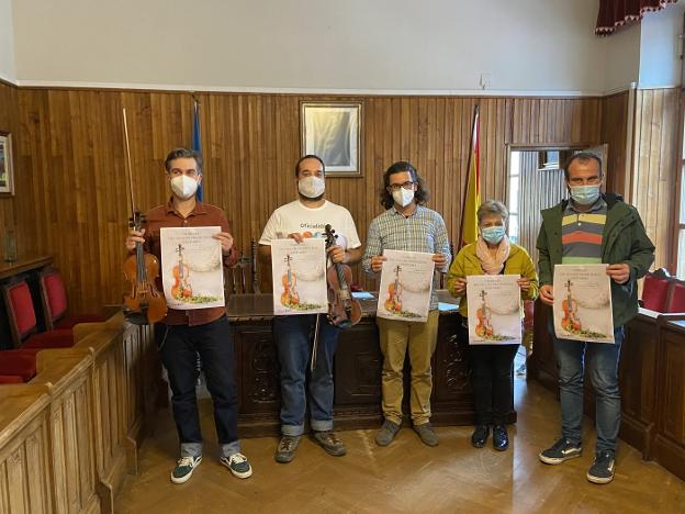 Piloña recupera la memoria del vigulín, el «gran desconocido de la música tradicional»