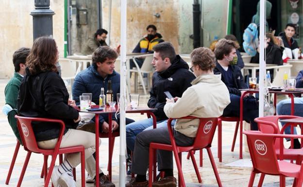 Sin mascarilla en la calle, pero sí en conciertos o eventos donde el público esté de pie y sin distancia