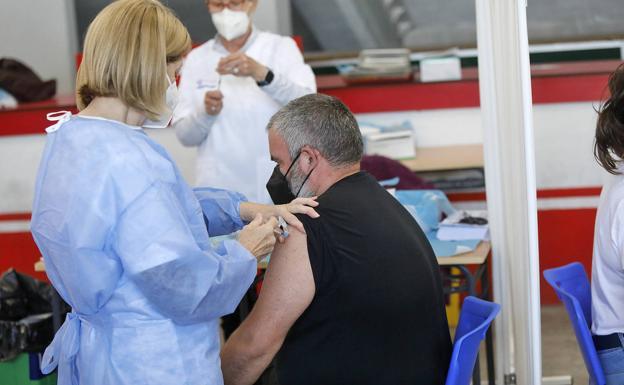 Asturias bate un récord y supera el hito del millón de vacunas administradas