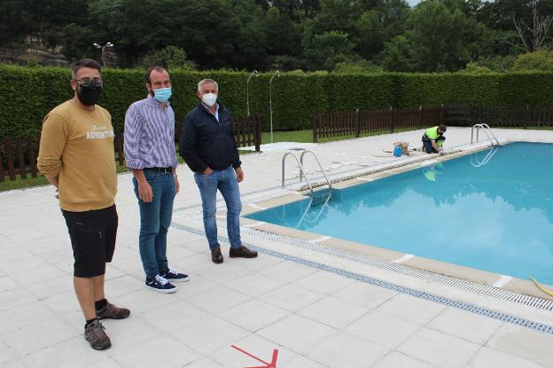 La piscina municipal de Infiesto reabre con un aforo de 220 personas