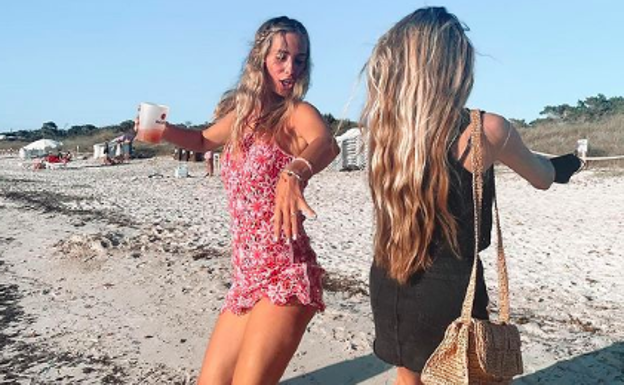 Las prendas básicas que debes comprar en las rebajas de este verano