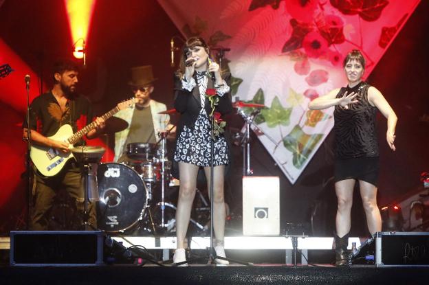 Rozalén se gana al público de El Bibio