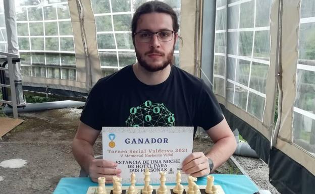 Saúl Pérez gana el torneo social del Club Valdesva