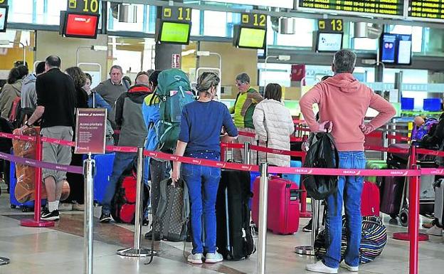 «Llegas a Canarias y no hay hotel», alertan las agencias