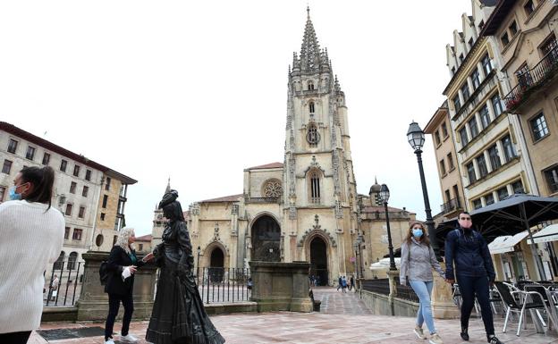 El rey Alfonso II El Casto revive en Oviedo