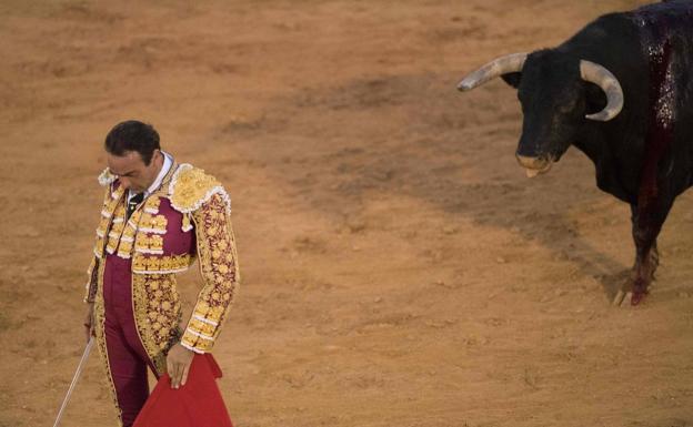 Ana Soria desmiente los rumores de ruptura con Enrique Ponce