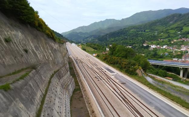 Transportes roza ya el final de la variante pero suma retrasos en el resto de obras
