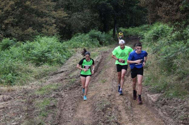 Un centenar de atletas en el Trail Cabo Noval