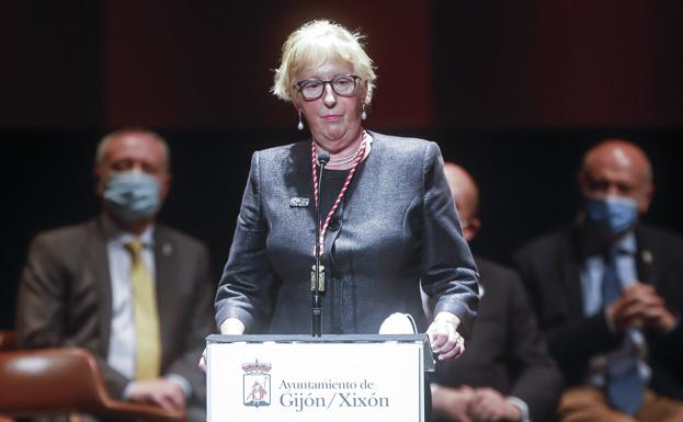 «Su gesto postrero de amor a Gijón fue donar su archivo»