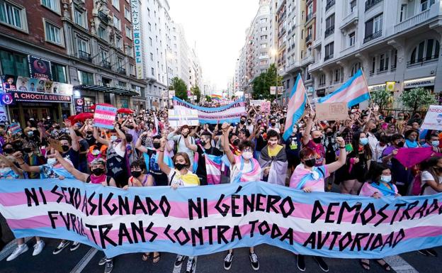 Las claves de la nueva ley 'trans' y LGTBI
