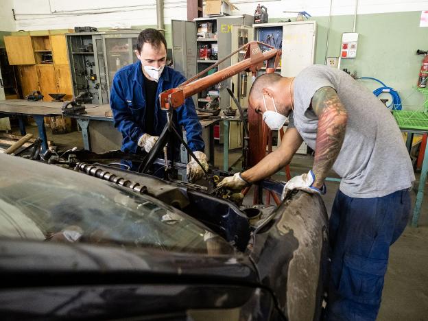 «En el centro de FP de Avilés jamás se han desviado fondos, justificamos cada gasto»