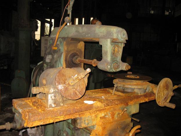 El abandono de los antiguos talleres de ajuste de Duro Felguera