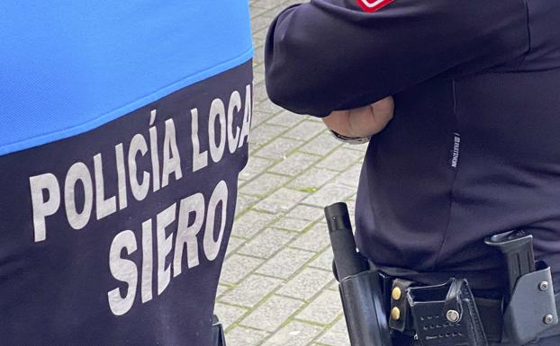 El Ayuntamiento de Siero presenta un borrador para crear bolsa de empleo de agentes de Policía Local