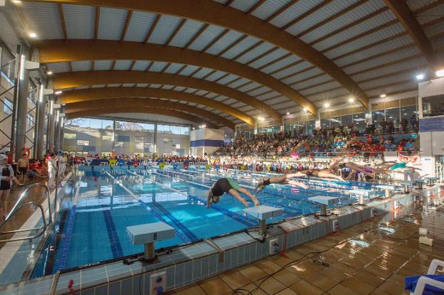 La piscina del Quirinal acoge el Campeonato de Asturias de categoría infantil