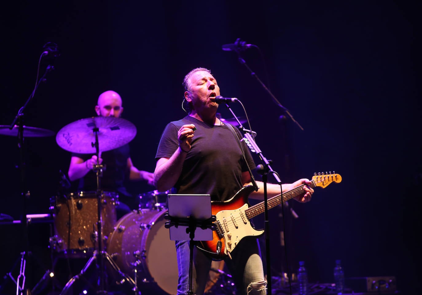 Revólver vacía el cargador en Oviedo