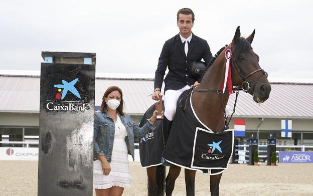 Alejandro Entrecanales triunfa en Maeza