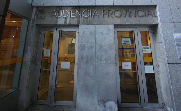 Piden cinco años de cárcel para los propietarios de un club de alterne de Gijón
