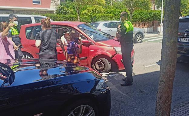 Un accidente en Salinas obliga a cortar la avenida Príncipe de Asturias