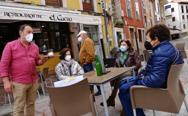 Llanes se libra por el momento de nuevas restricciones