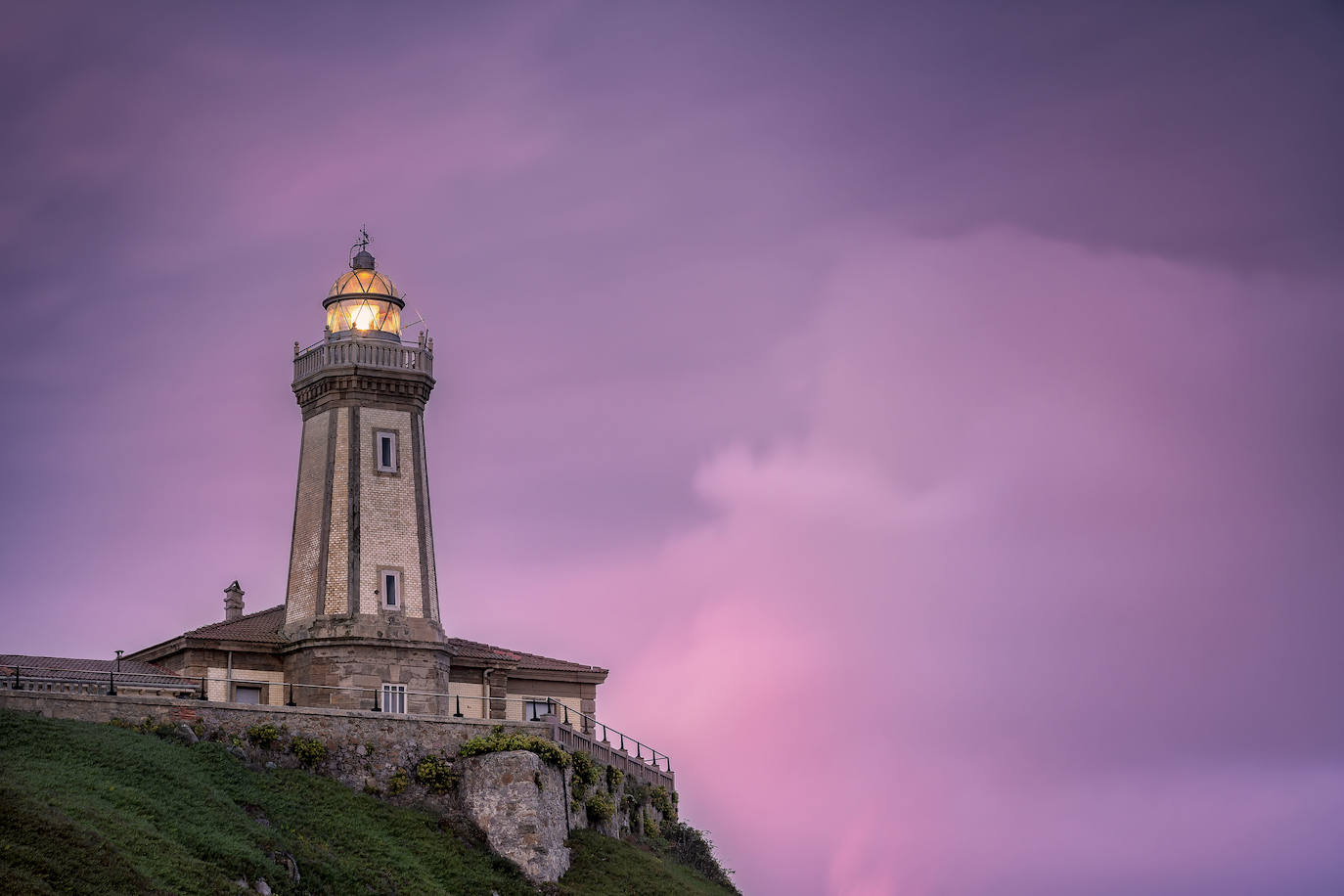 Los guardianes de la costa asturiana