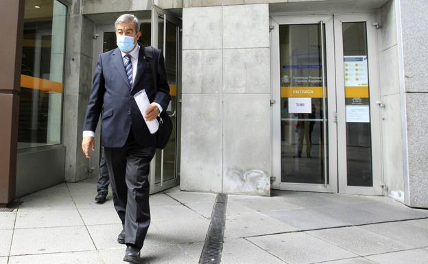 Abren juicio oral contra Álvarez-Cascos por presunta apropiación indebida